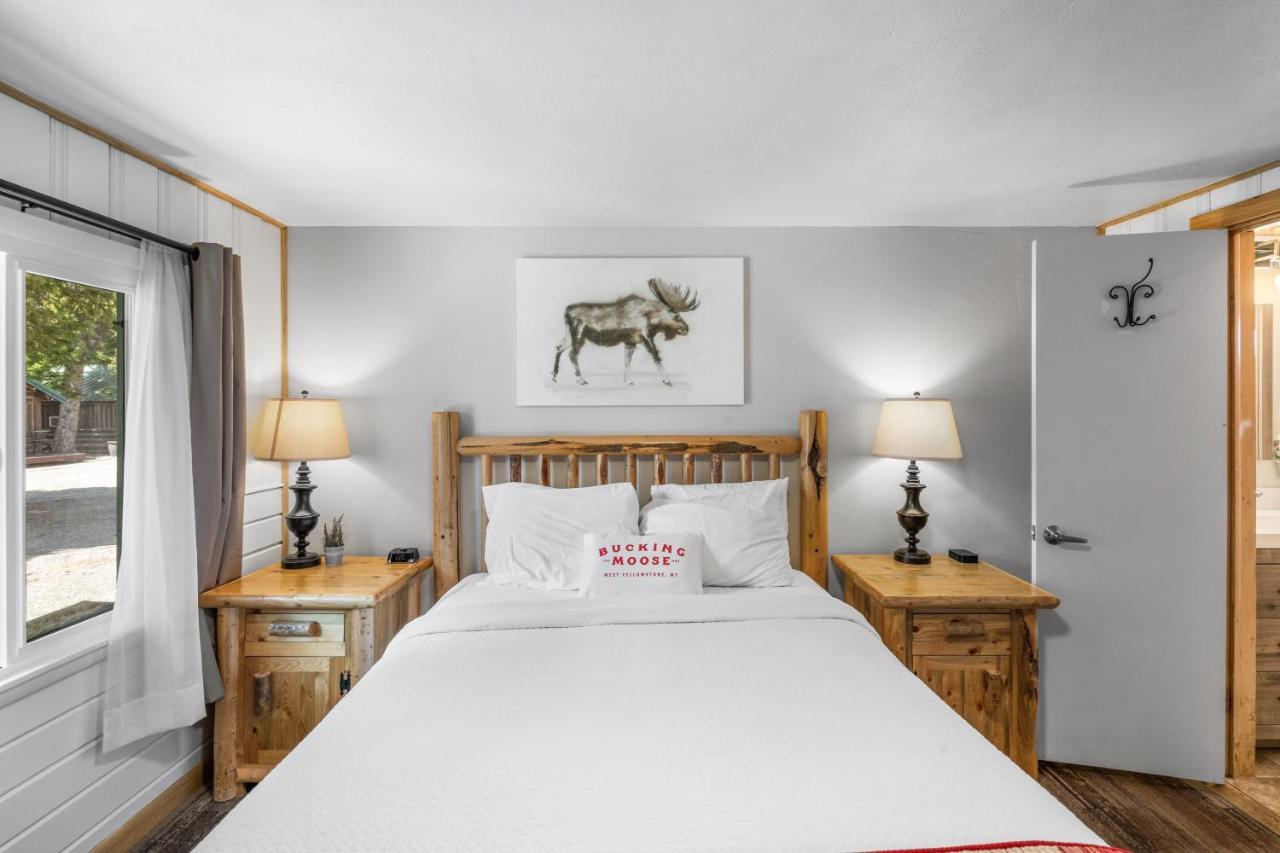 Hotel The Bucking Moose West Yellowstone Exterior foto