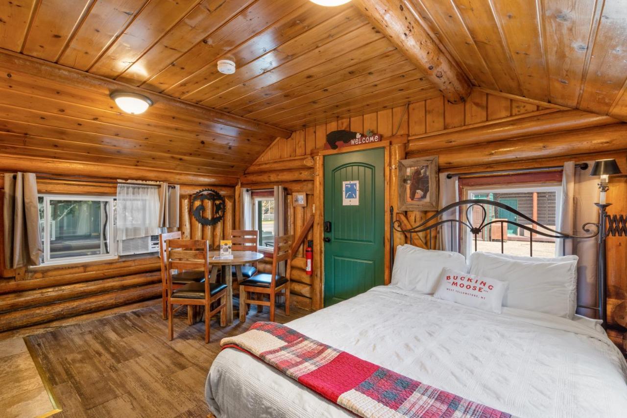 Hotel The Bucking Moose West Yellowstone Exterior foto