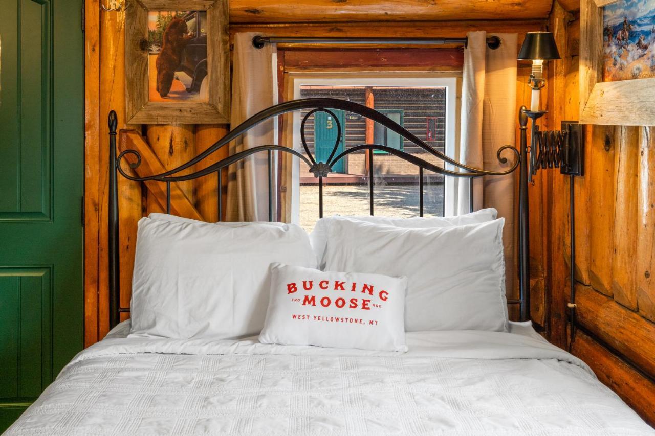 Hotel The Bucking Moose West Yellowstone Exterior foto