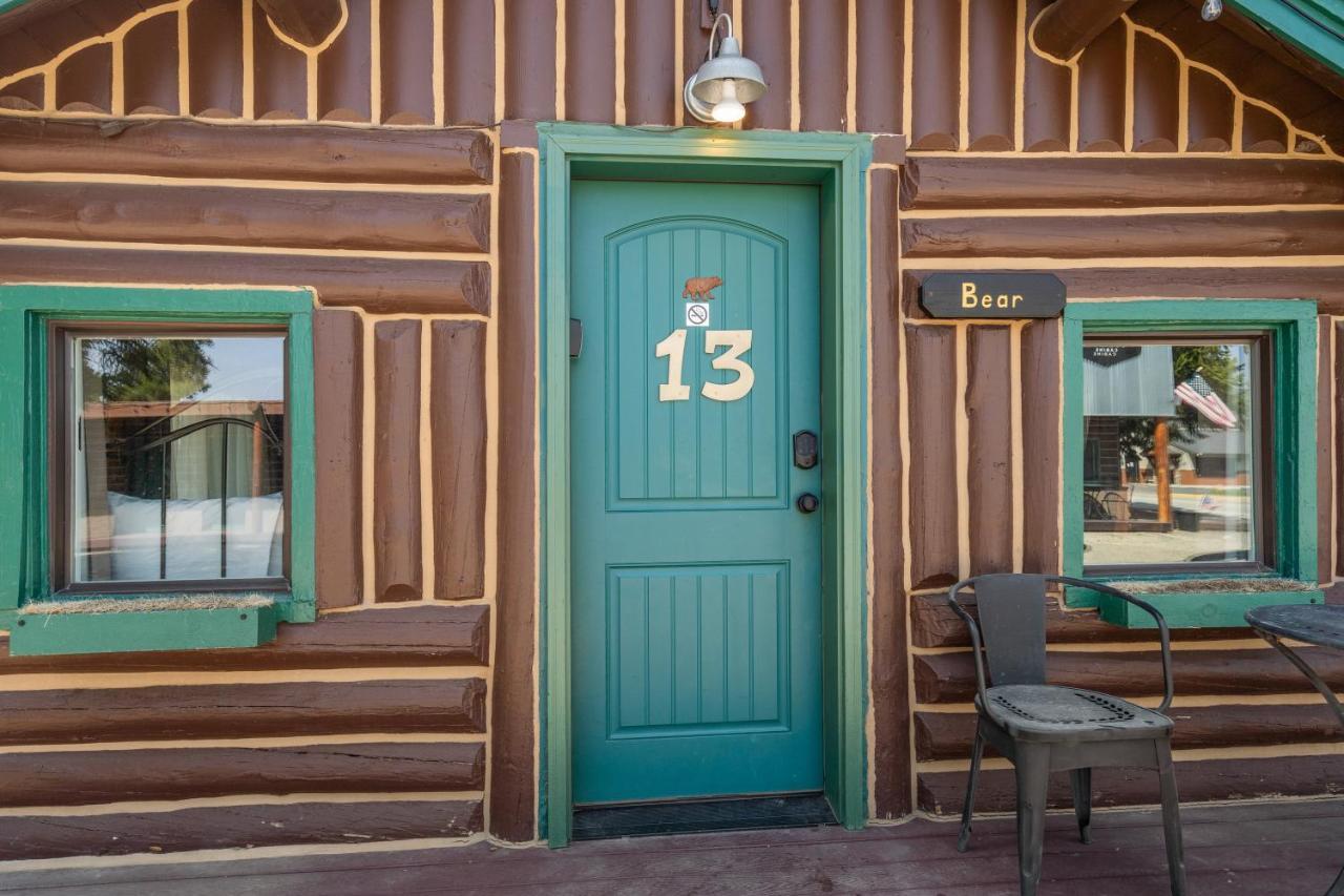 Hotel The Bucking Moose West Yellowstone Exterior foto