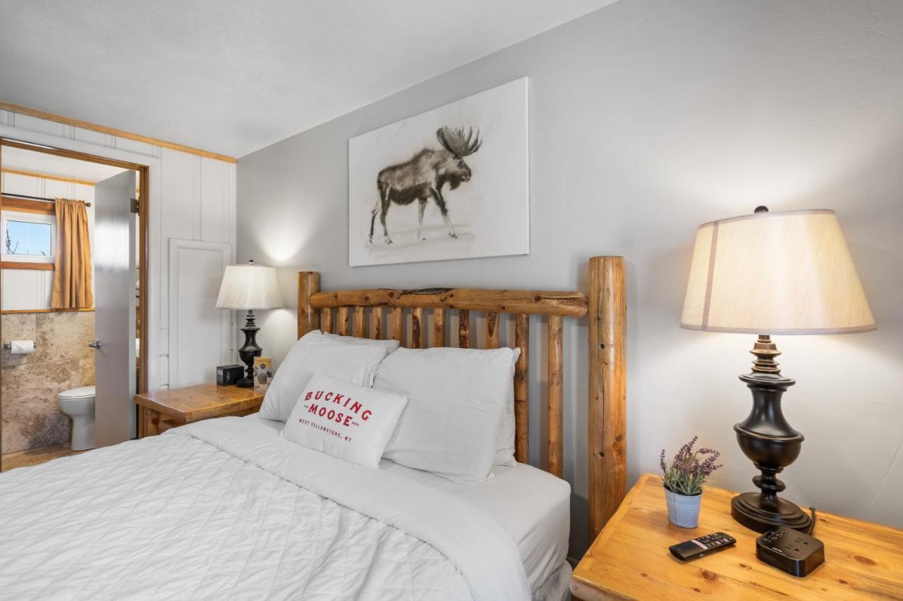 Hotel The Bucking Moose West Yellowstone Exterior foto