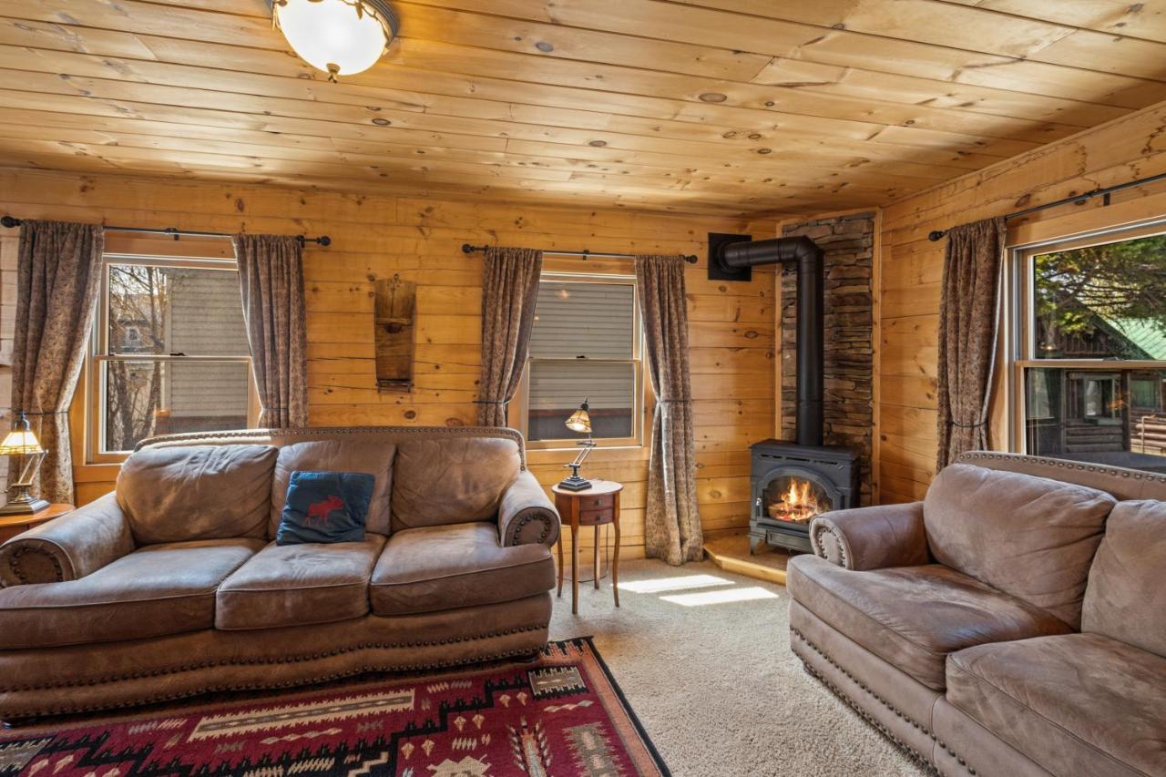 Hotel The Bucking Moose West Yellowstone Exterior foto